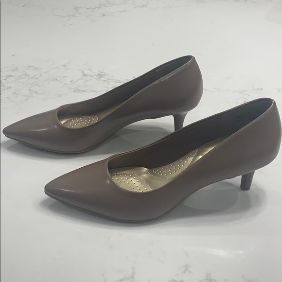 Kitten heels - Picture 1 of 5